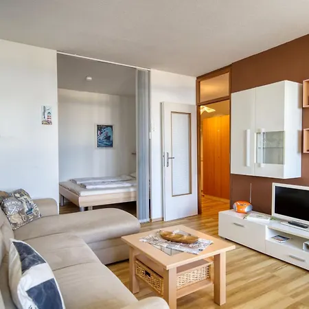 - Haus L, App 0l0710 Apartment *